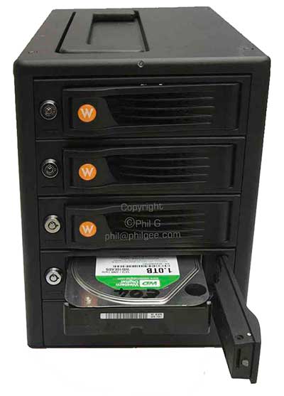 4 bay ESATA drive © Phil Gee