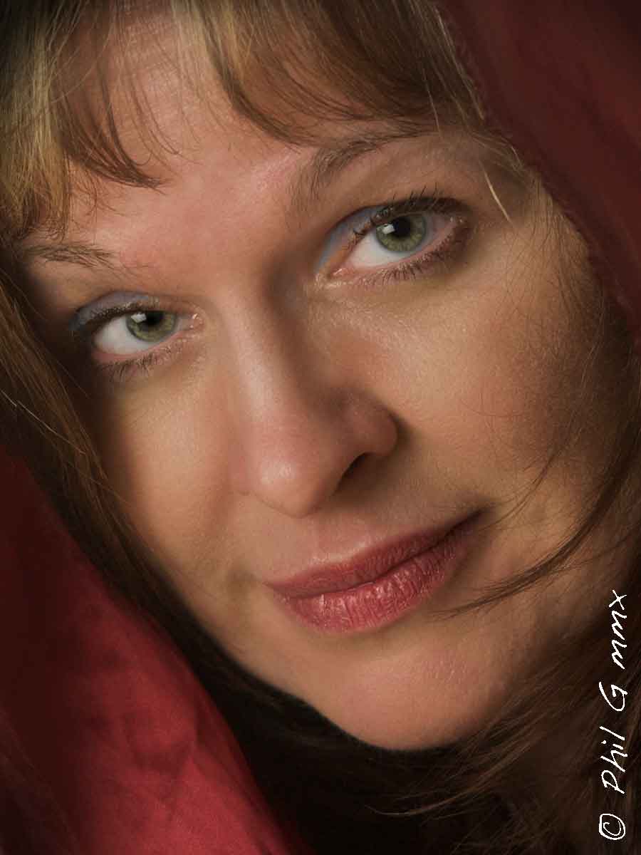 Portrait © Phil Gee MMX